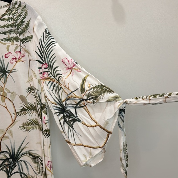 H & M dress - Picture 4 of 7